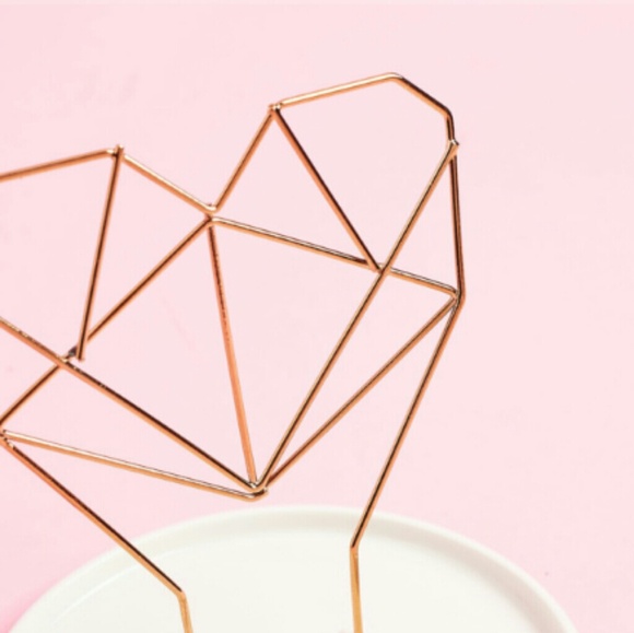 Wire Heart Ceramic Jewelry Holder - Picture 2 of 6